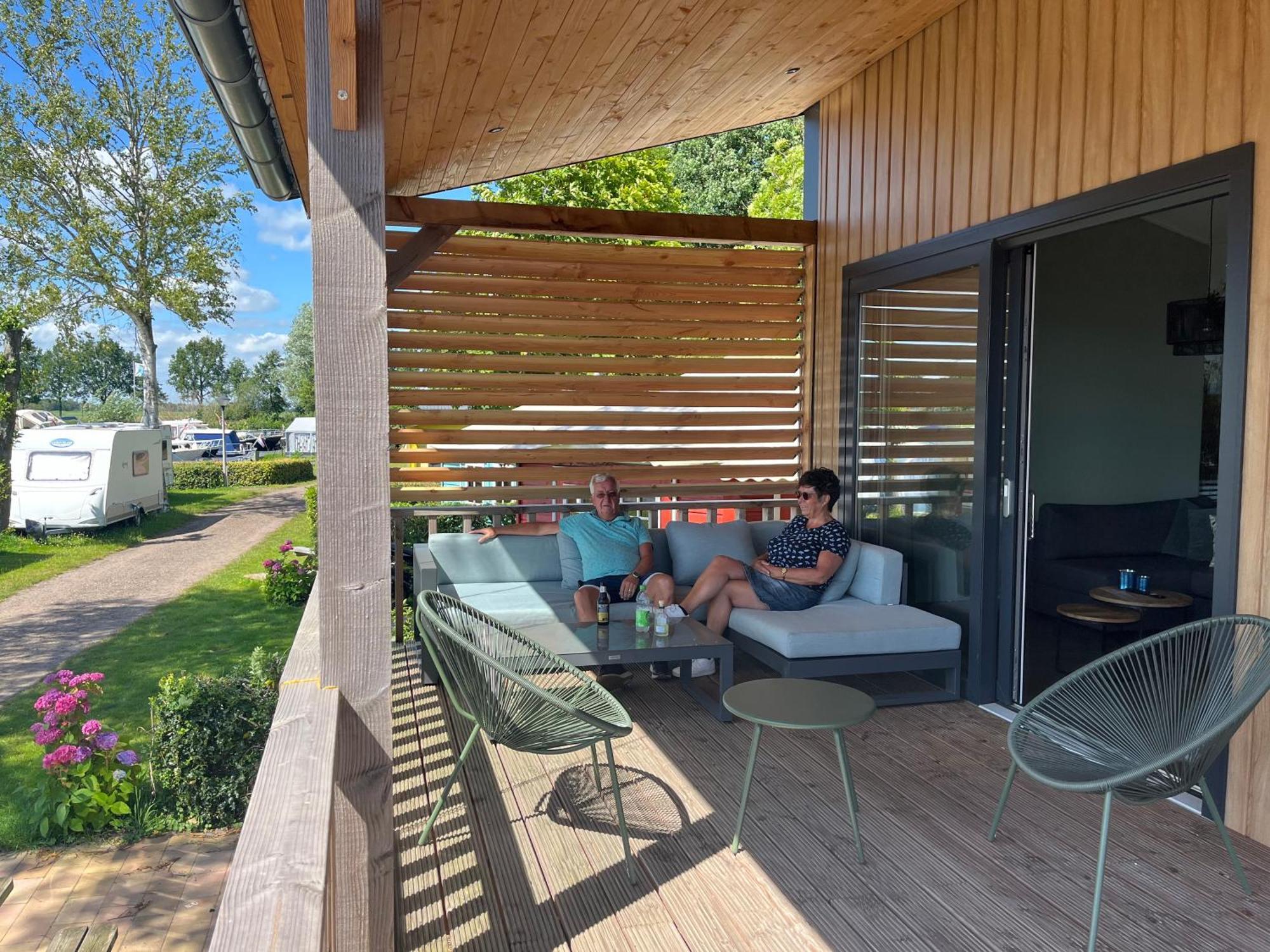 Camping Kleine Belterwijde, Wiede Lodge Met Uitzicht Over Het Water Zewnętrze zdjęcie